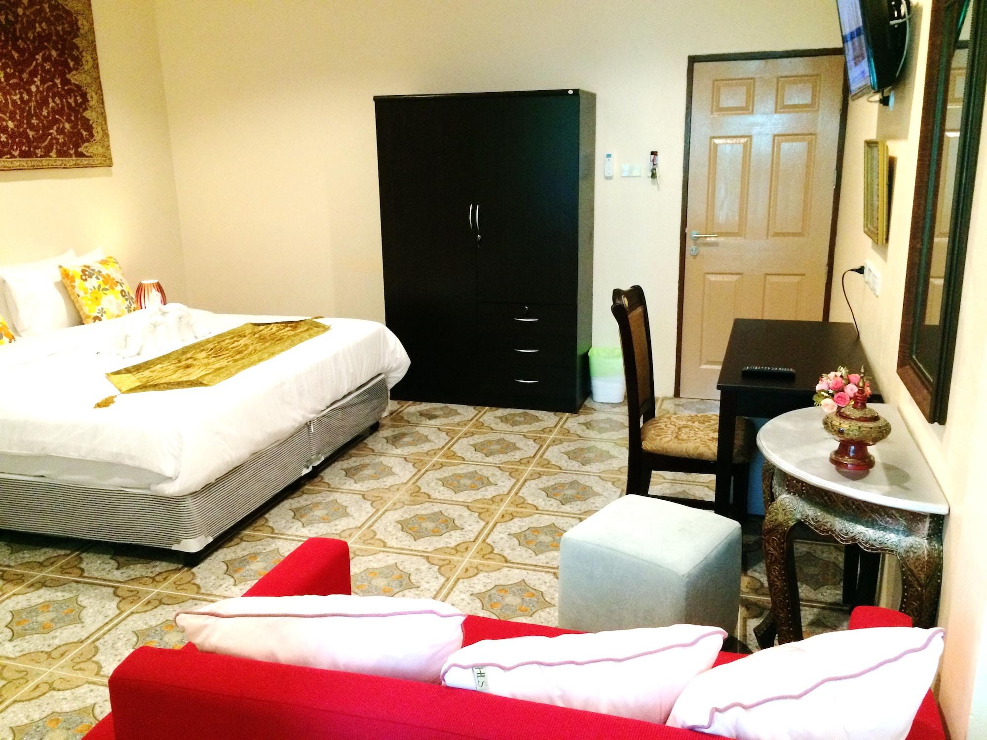 Goldsea Khách sạn 2*