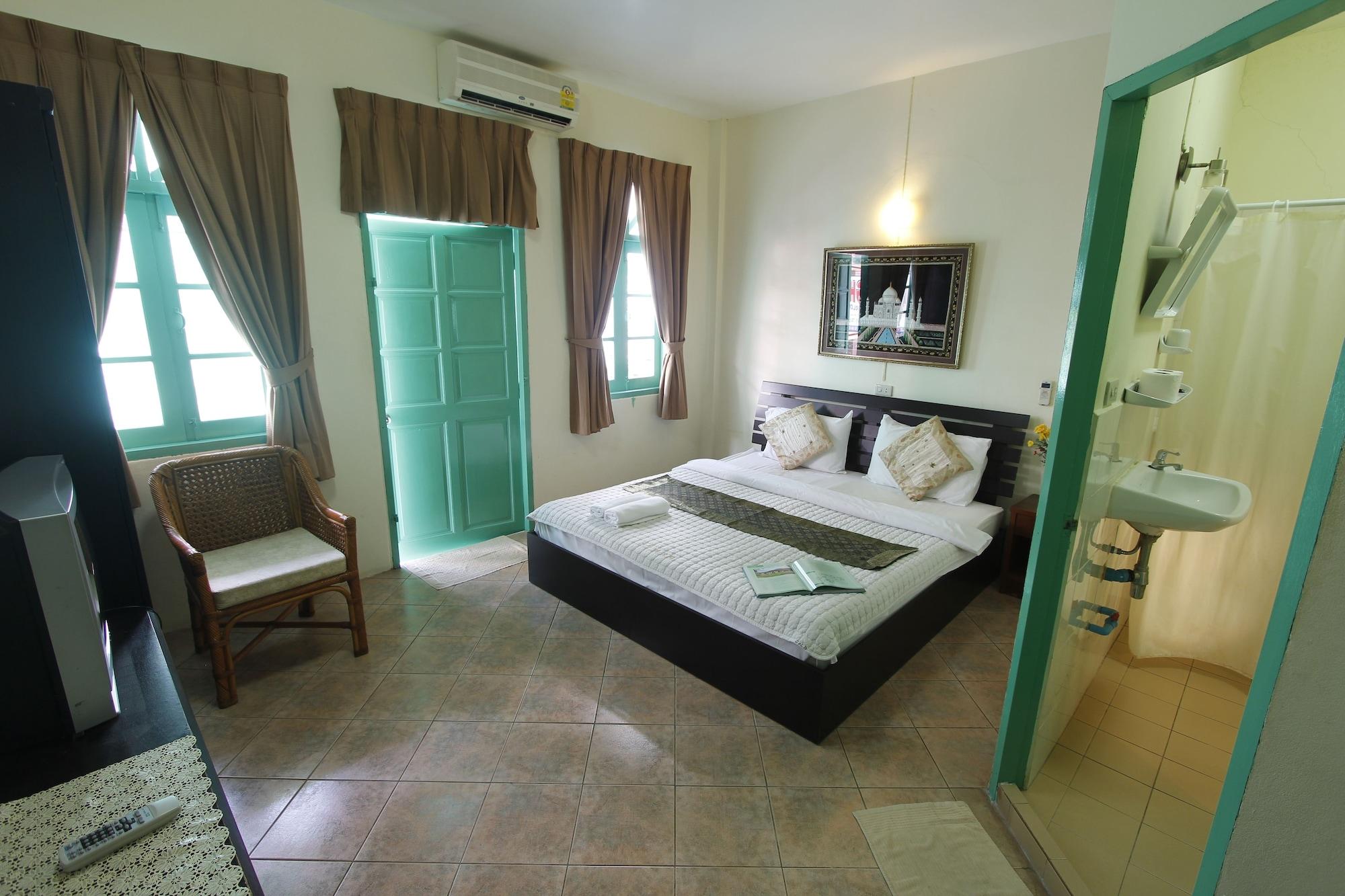 Goldsea Khách sạn 2*
