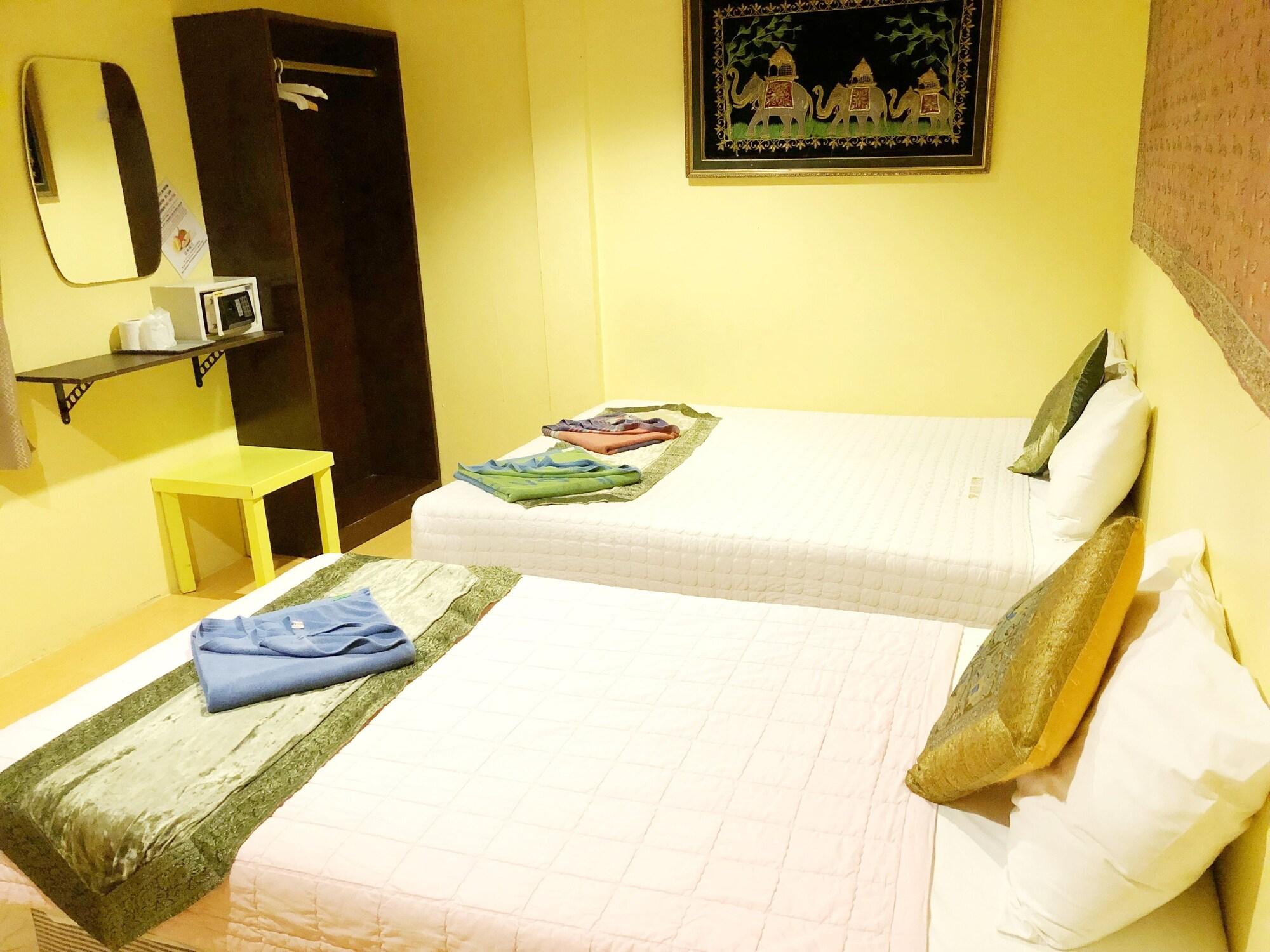 Goldsea Khách sạn 2*