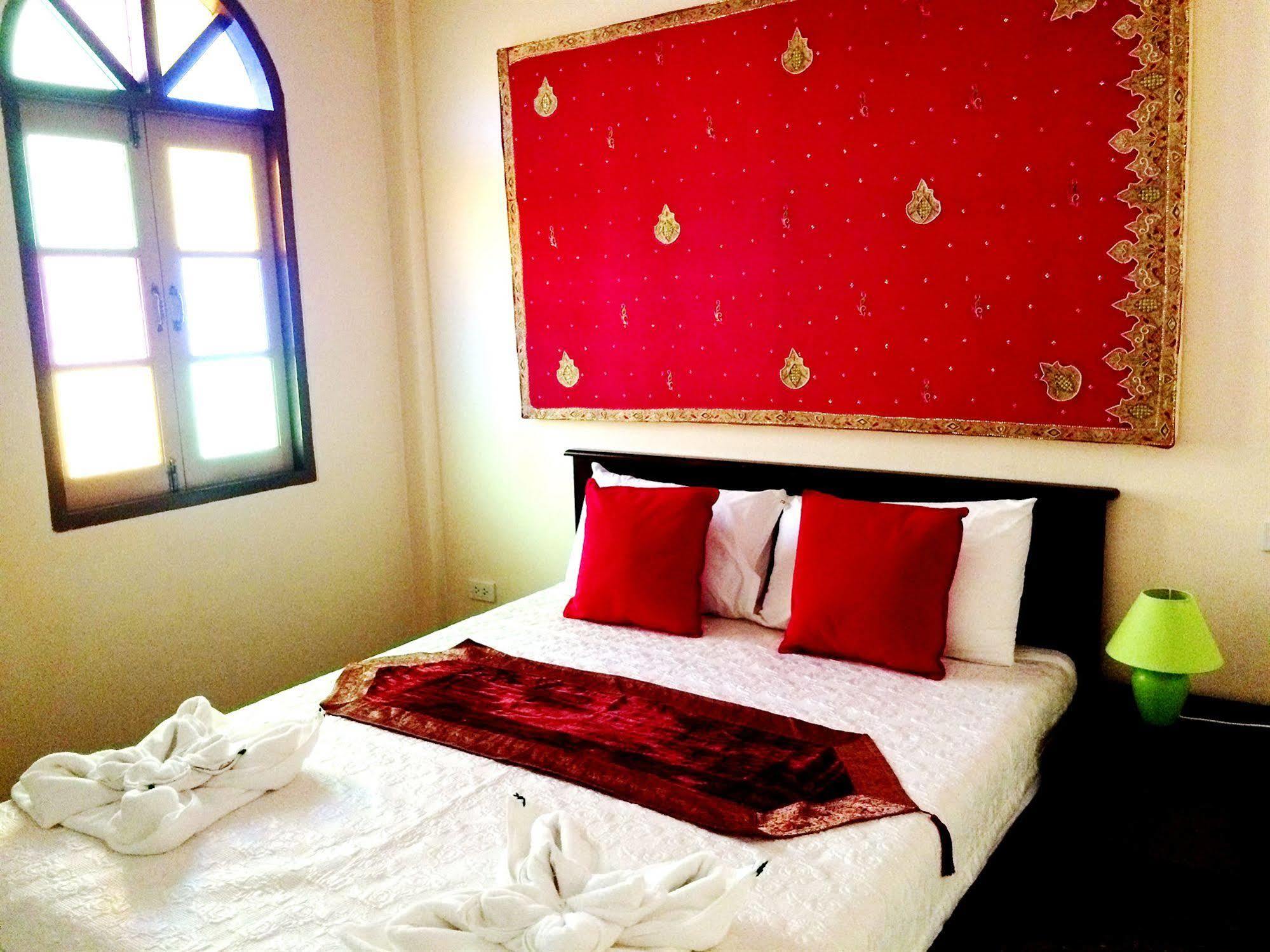 Khách sạn Goldsea Patong